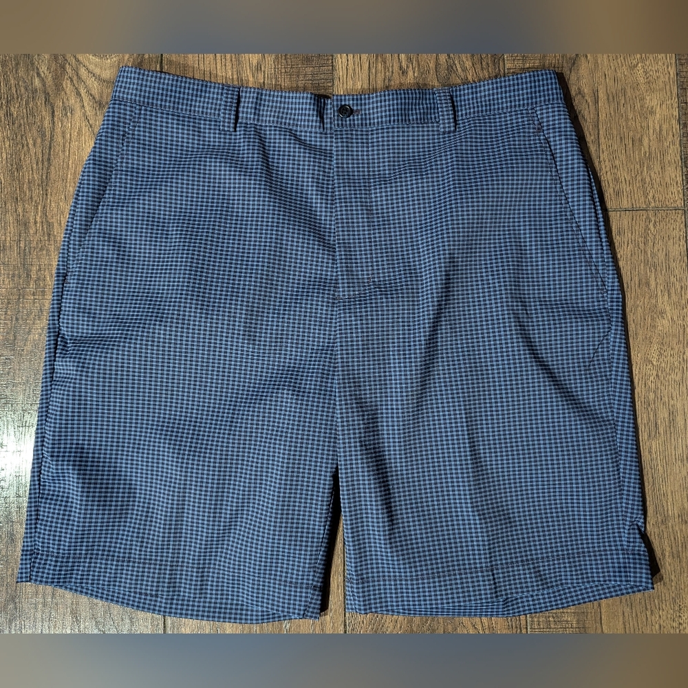 Cutter & Buck CB Dry Tec Golf Shorts Blue Plaid Mens Size 38 Slash Pockets